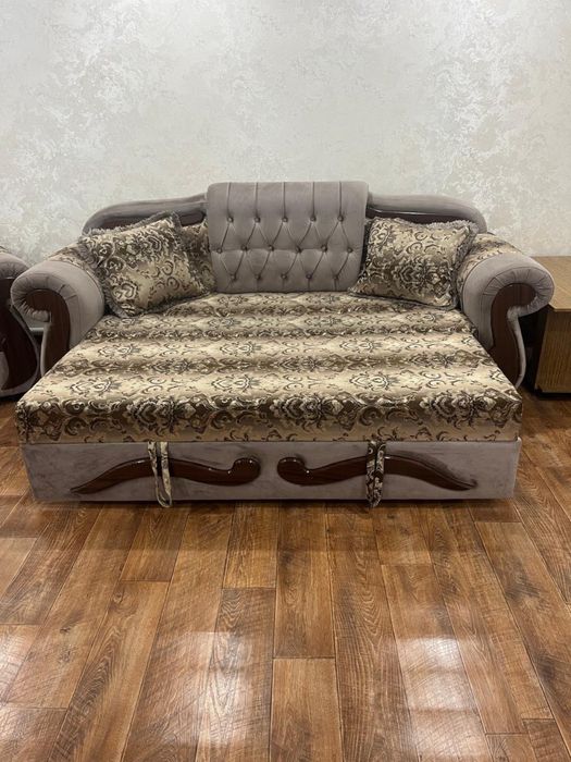 Продам уголок в хорошим состояний