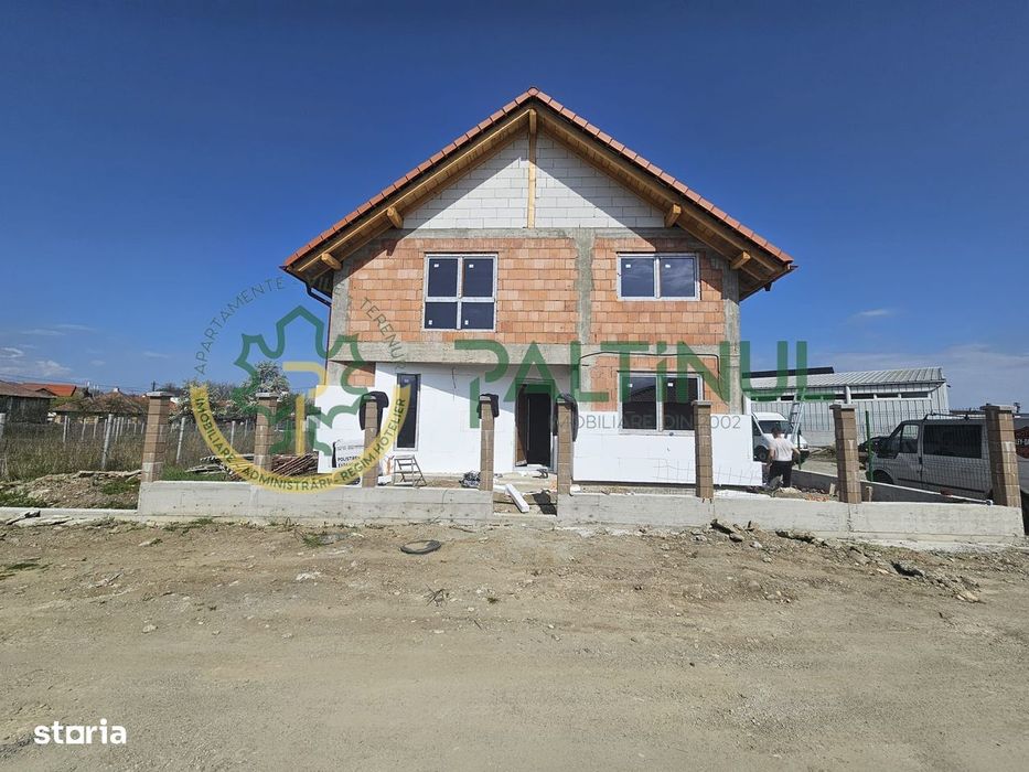 Casă de vânzare în Tălmaciu, spațiu generos, exterior la cheie, interi