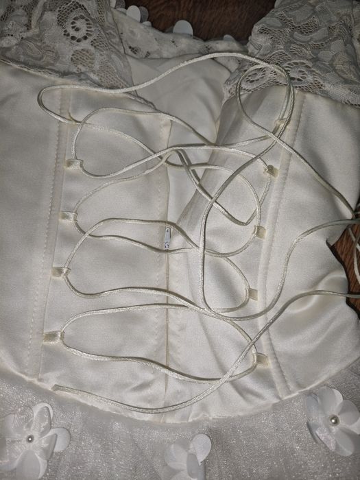 Продам новогоднее платье для девочки