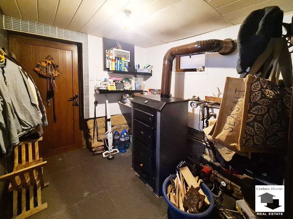 Продава се Къща в с. Моравица, Област Търговище - 300 кв.м за 817 €/кв.м - Снимка #18