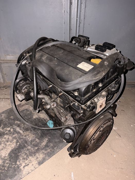 Двигатель Опель астра 1.6 2007 год