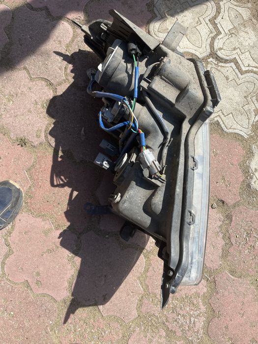 Фара левая крузак 200