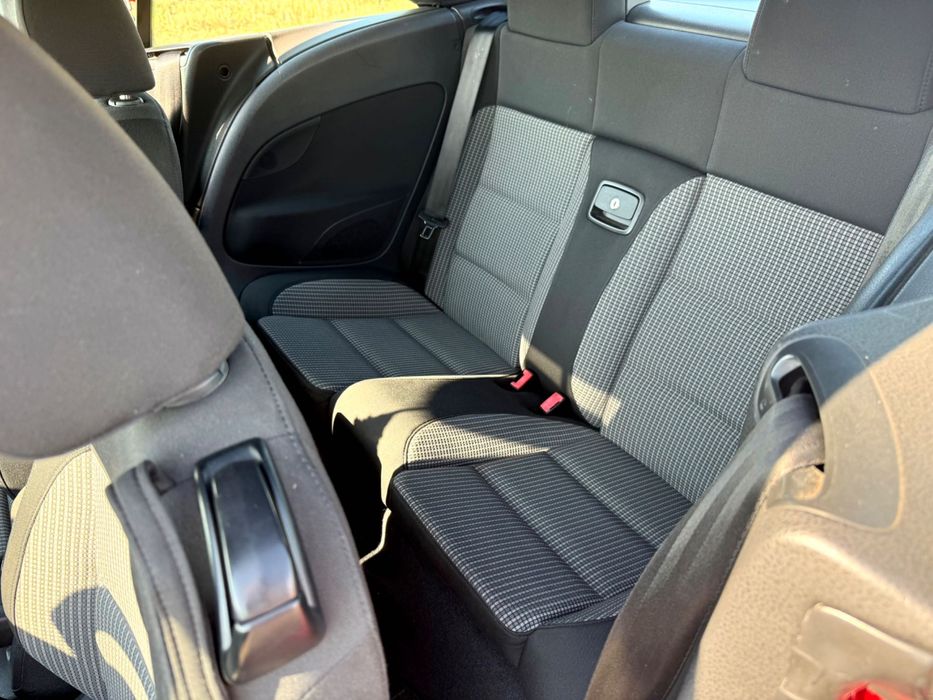 Vând mașină VW EOS roșu