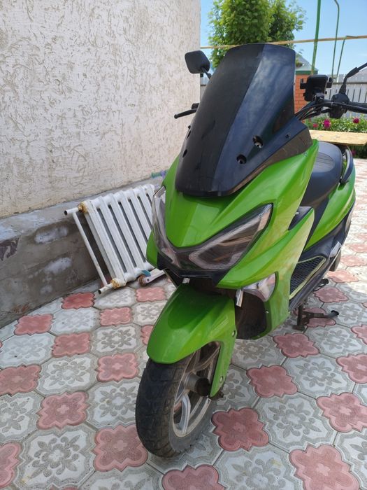 Продам скутер макси