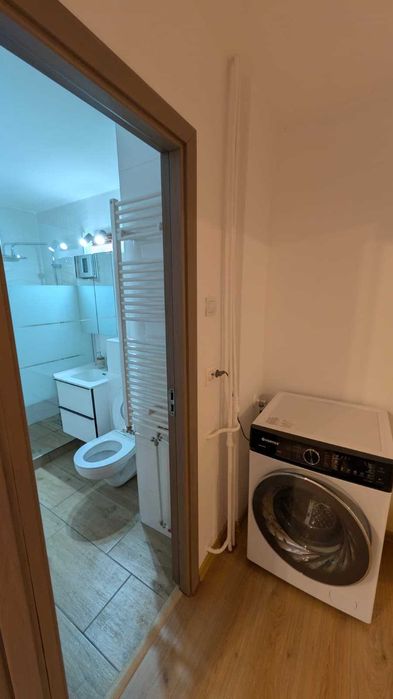 Apartament cu 3 camere de inchiriat