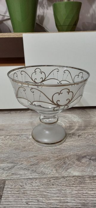 Срочно продам фруктовница