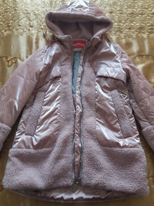 Продам детские вещи.