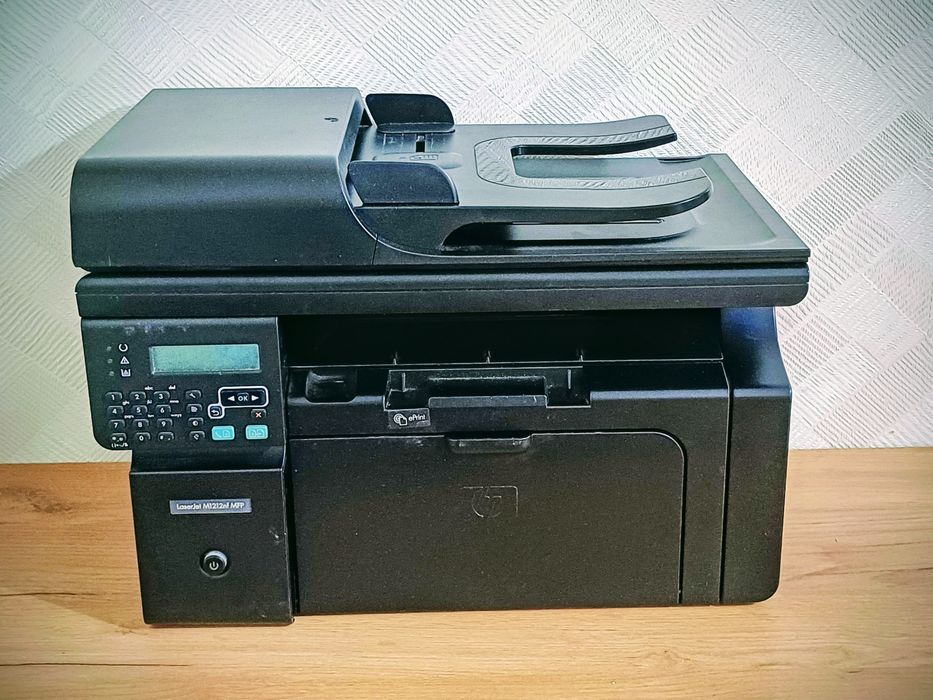 МФУ Принтер HP M1212nf