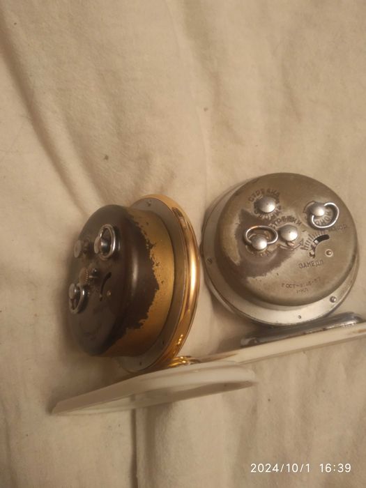 Часы,будильник "Дружба"со слоном (11камней)