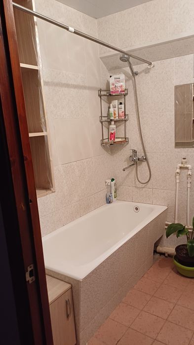 Продаю квартиру 2 в 3, 64 кв. С ремонтом, лучшей локацией на Яшнабаде.