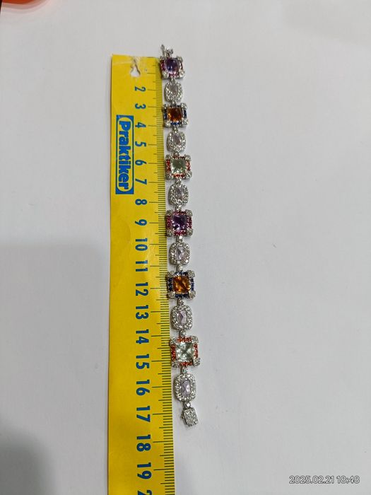 Vind brățară din aur 18kt cu diamante și safire