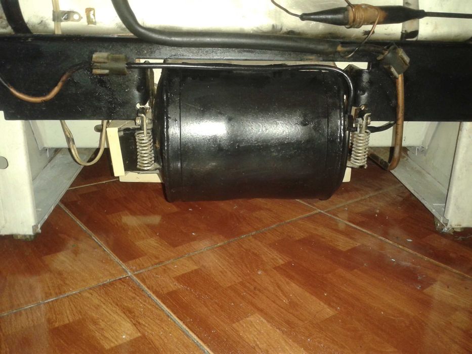 Продаётся Холодильник "Полюс"