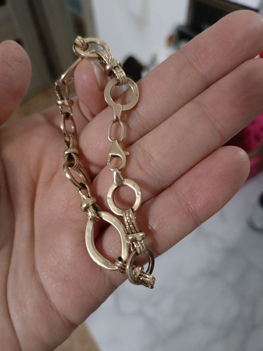 Продам золотой браслет