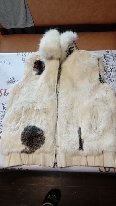 Продам  куртки на подростка