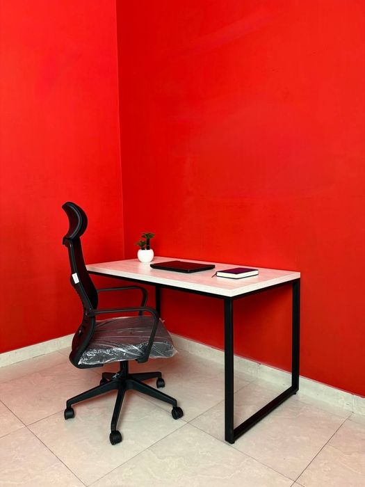 Zamonaviy loft uslubdagi mebel. Stol, stul, parta