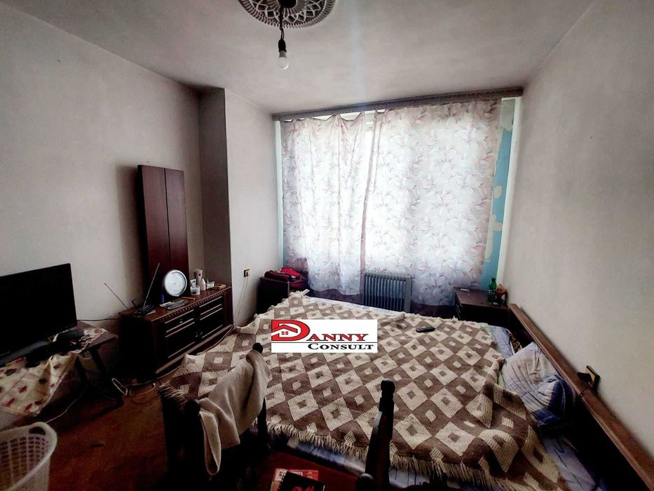 Продава се Тристаен апартамент в Велико Търново, Акация - 95 кв.м за 1158 €/кв.м - Снимка #2