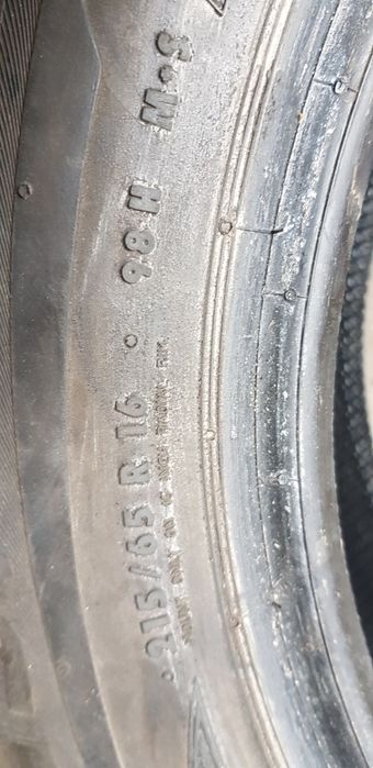 Зимни гуми-16цола-215/65-1бр.-60лв."SEMPERIT "