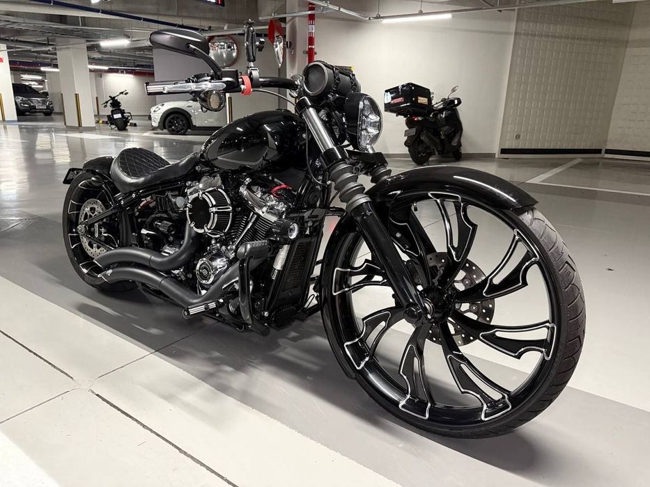 Harley Davidson breakoutГод 2020
Пробег 14.200км
Цена 27.000$ сип

Год