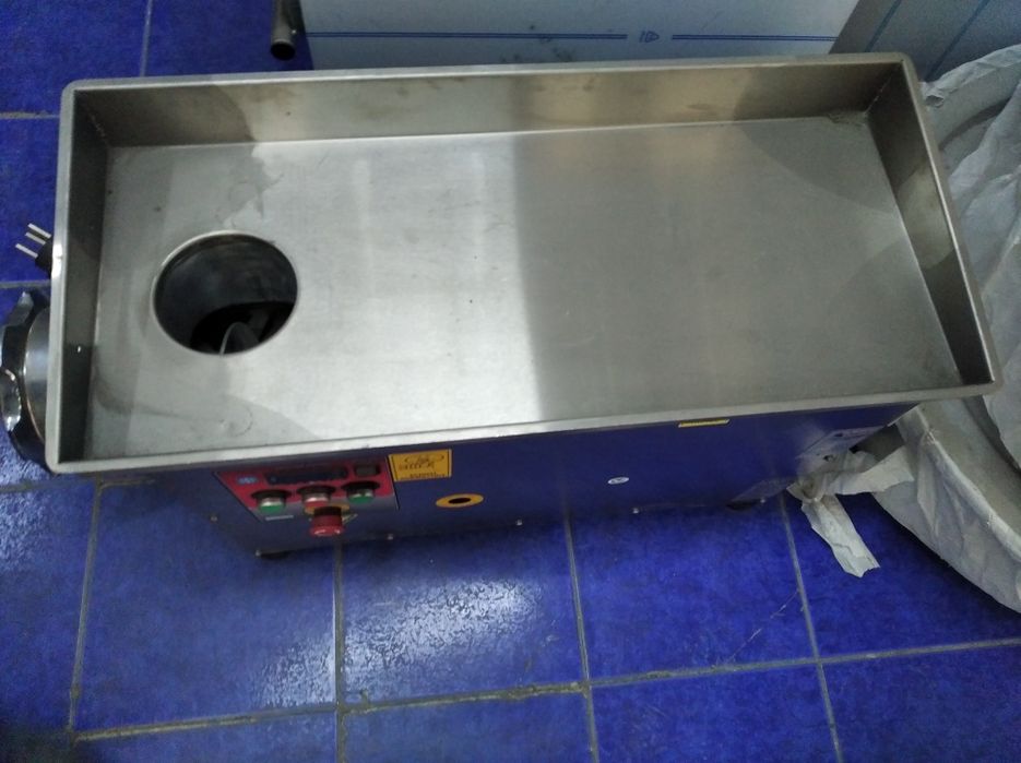 Професионална месомелачка,Месомелачка. Хладилна месомелачка с агрегат