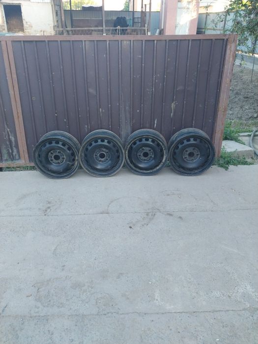 Диск от ауди р 15