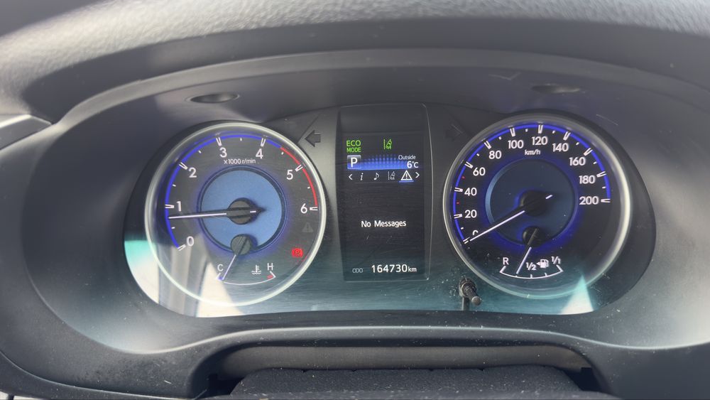 Vand toyota hilux invincible