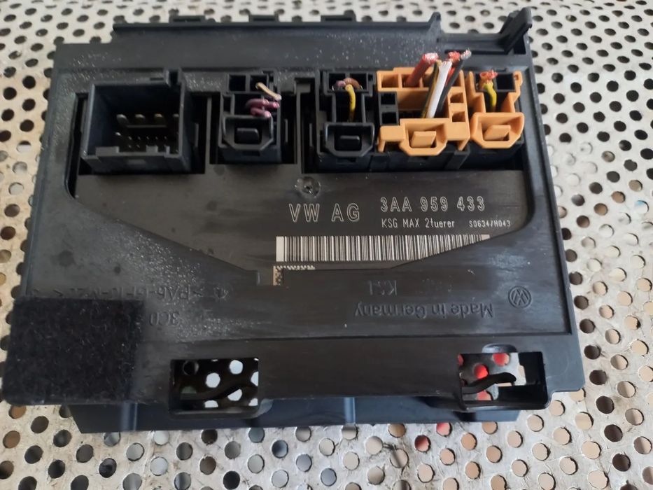 Calculator Modul Confort Vw Passat B7 An 2011-2012-2013-2014-2015 Motor 1.6 Tdi CAY Cutie MYB LUB C