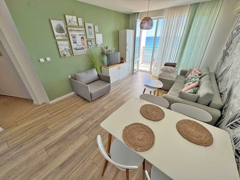 Продава се Двустаен апартамент в к.к. Елените - 60 кв.м за 2167 €/кв.м - Снимка #3