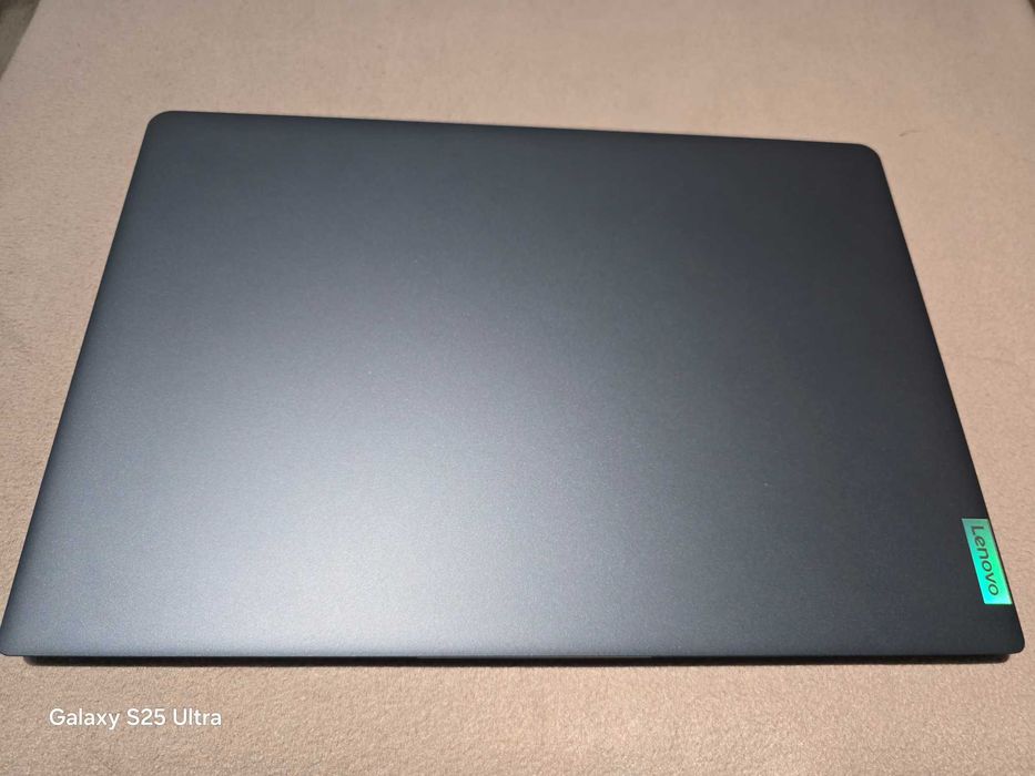 Lenovo ideapad 3 17ALC6, 17,3", AMD RYZEN 5 5500U,8 gb,512 gb,ca nou