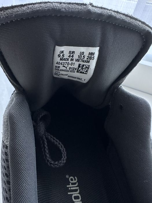 Продам новые кроссовки