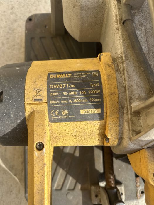 Монтажная пила Dewalt
