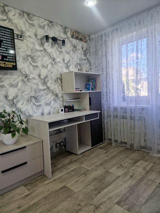 Продам 1,5 - комнатную квартиру
