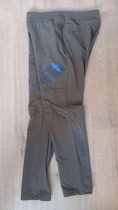 Оригинални дамски туристически панталони The North Face
