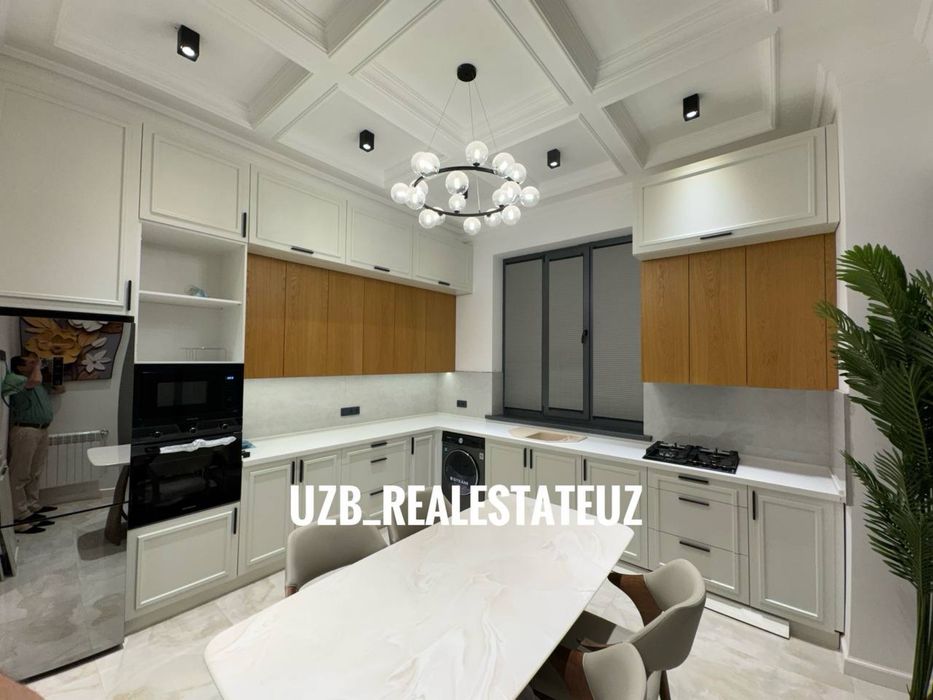 Ор-р: Академии городок, Инха Продается Новый Евро Дом 2,7.соток 390м2