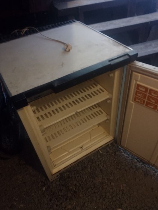 Морозильная камера срочно продам