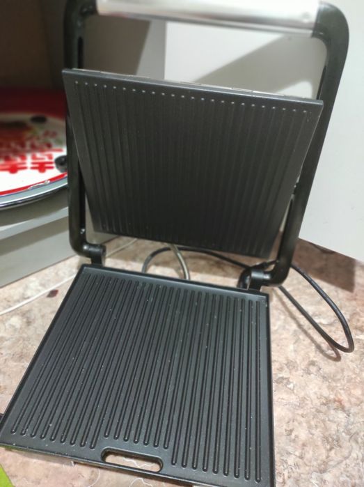 Продам гриль  б.у