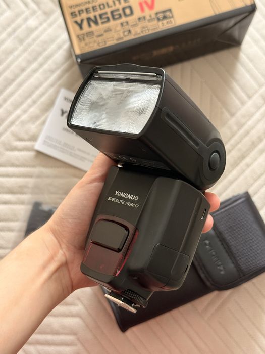 Фотовспышка Speedlight YN 560 IV