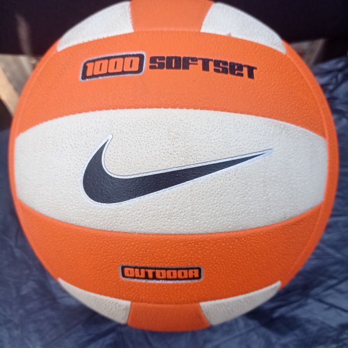 Волейболна топка Nike