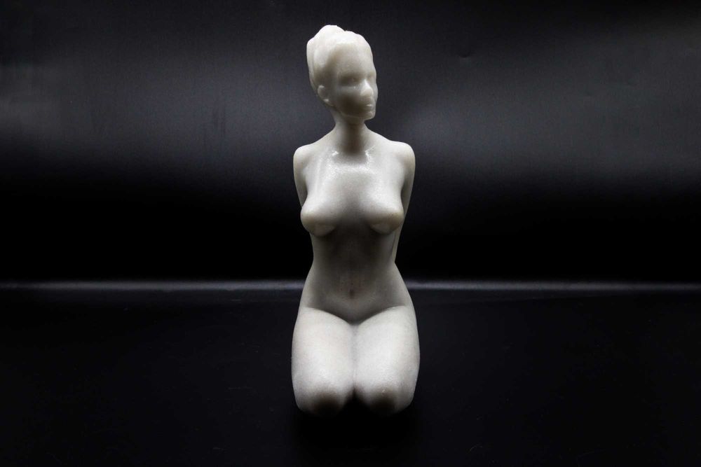 Мраморна арт скулптура „Елиана“ – Версия 3, ръчно изработена