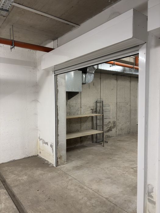 Дава се под наем Гараж / Паркомясто в София, Слатина - 22 кв.м за 216.75 € - Снимка #1