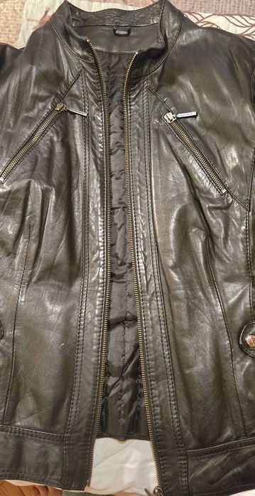 Дамско  , кожено  , черно яке ROCKETS , естествена кожа.