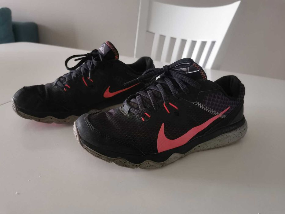 Оригинални маратонки Nike