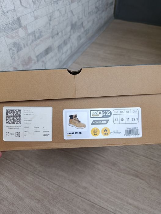 Спец обувь Delta plus ( Новые ) 44 размер.