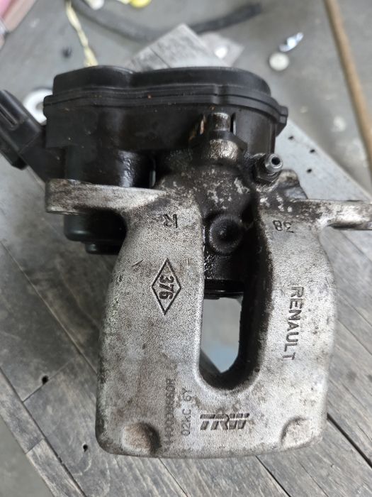 Etrier spate renault 440008660R