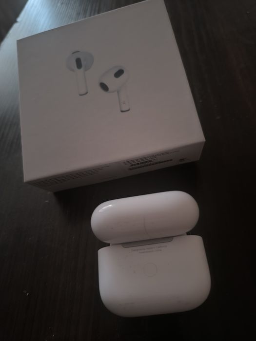 Наушники airpods