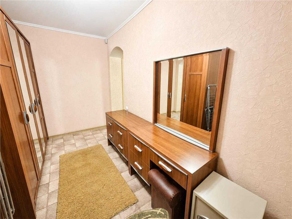Продам 3 комн квартиру студию, на востоке