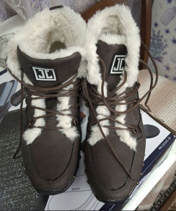 Ghete dama noi marimea 37