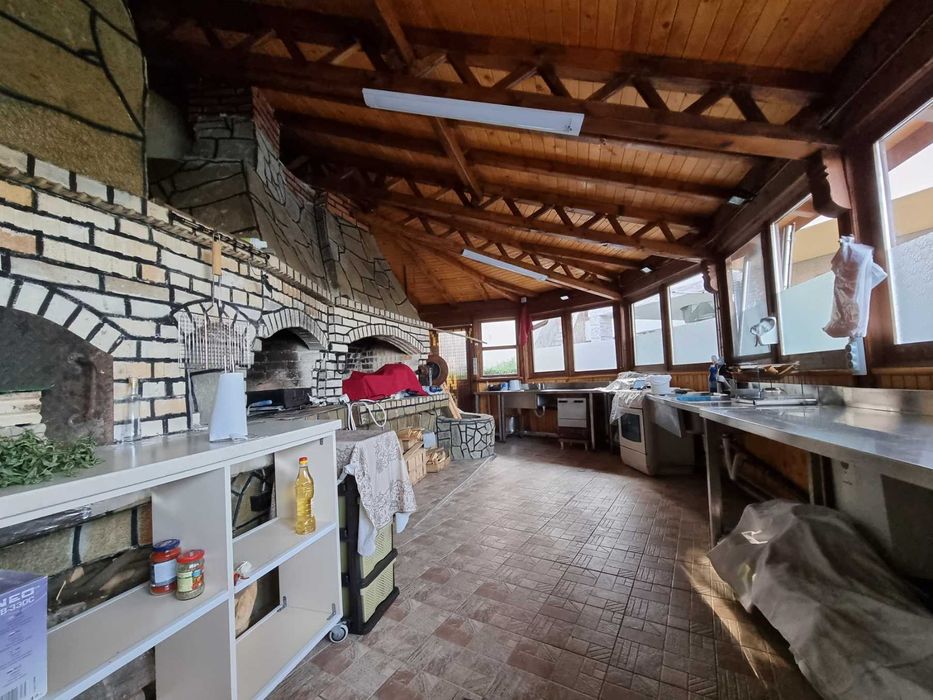 Продава се Хотел в Асеновград - 750 кв.м за 1020 €/кв.м - Снимка #21