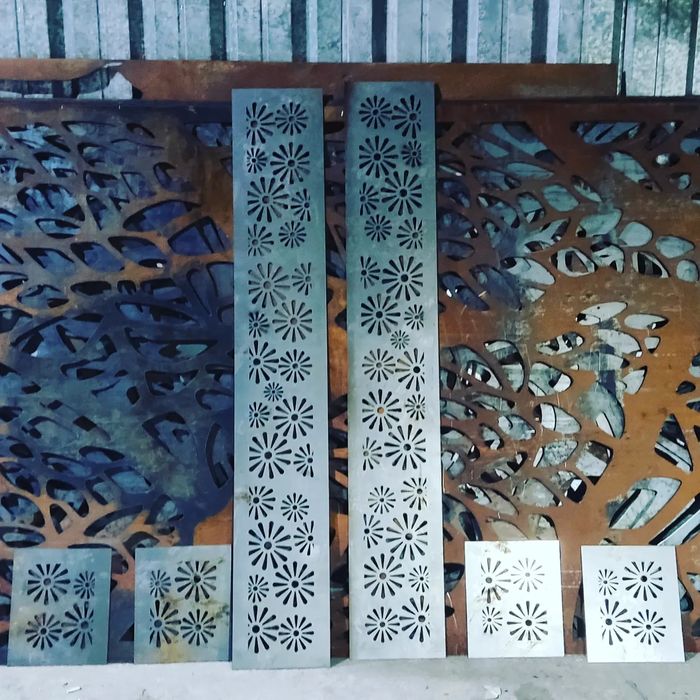 Лазерная резка металла.