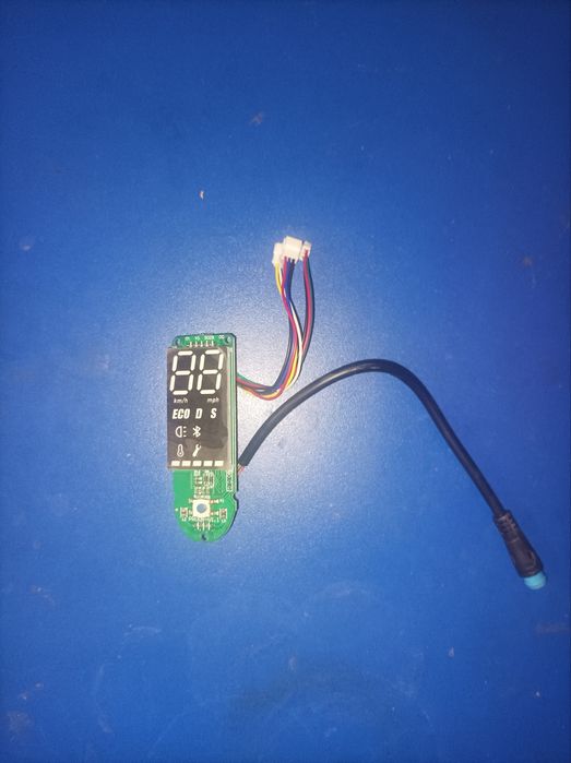 Верхняя плата самоката Xiaomi.