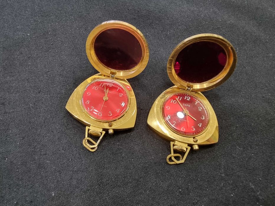 Съветки часовник ЗАРЯ- позлатен